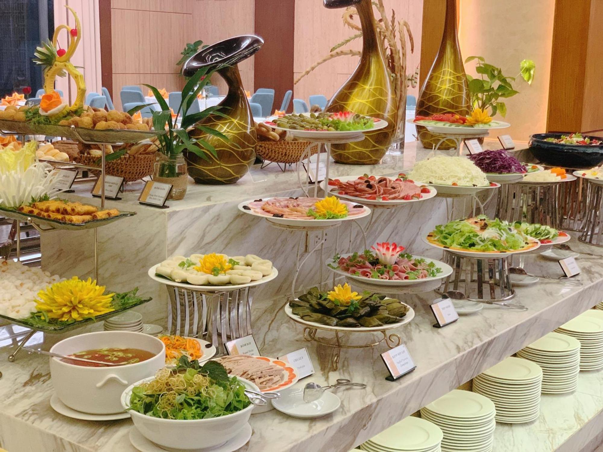Muong Thanh Luxury Nhat Le Hotel Dong Hoi Exterior foto