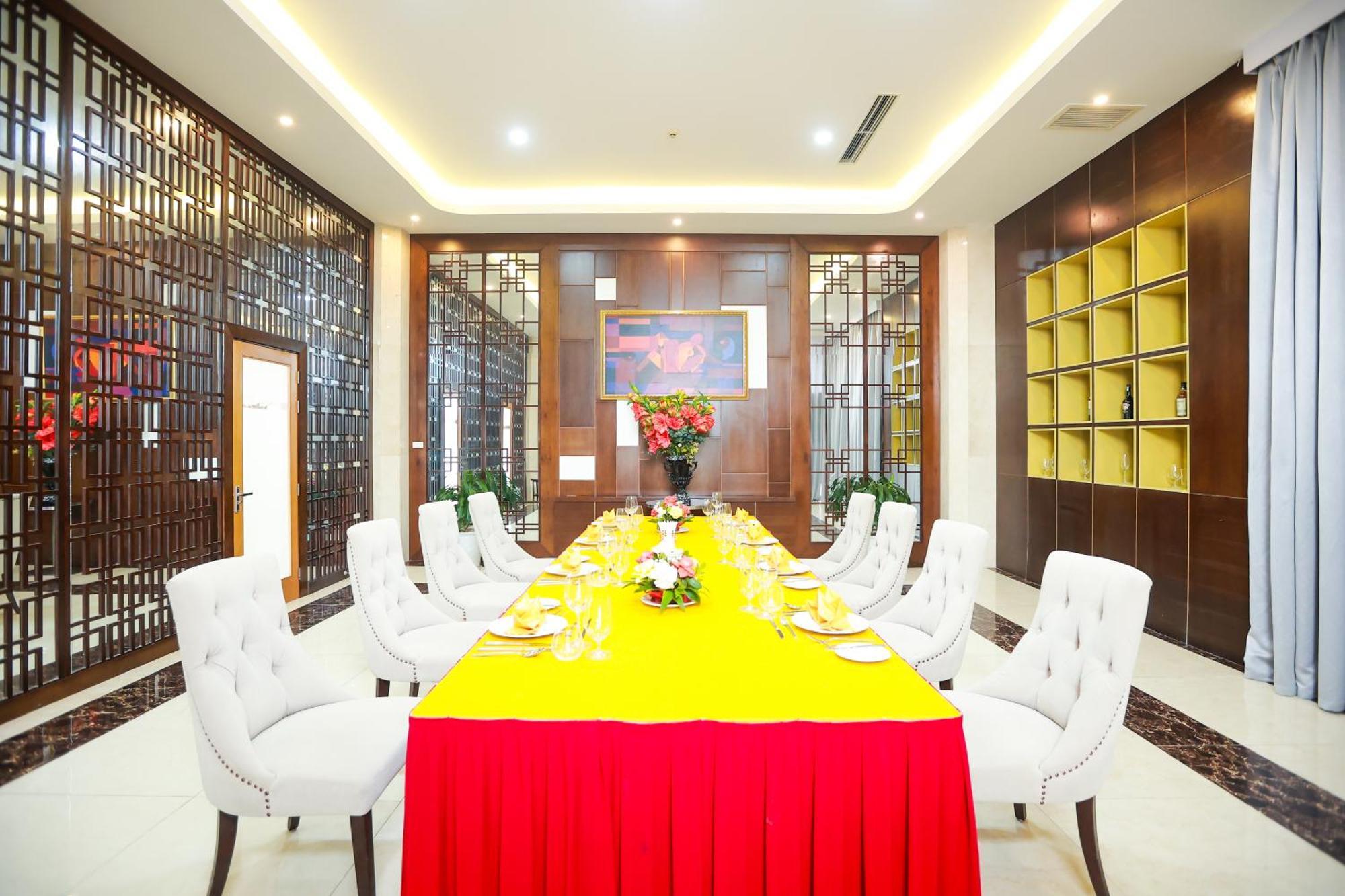 Muong Thanh Luxury Nhat Le Hotel Dong Hoi Exterior foto